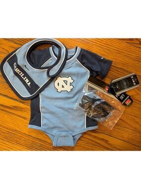 NWT Nike North Carolina Tar Heels Outfit 3 Piece Baby Infant Boys 3/6M